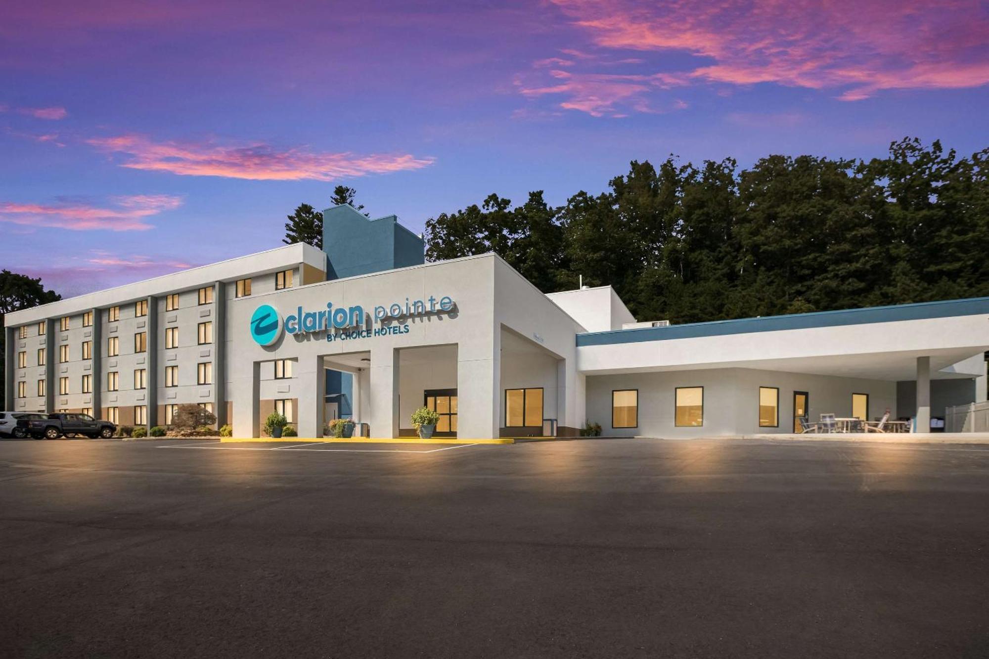 Clarion Pointe Sylva Near Cherokee Area Dillsboro Eksteriør billede
